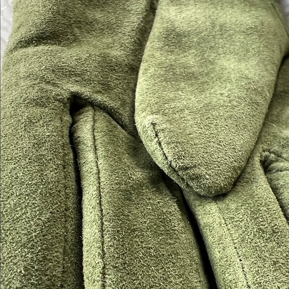 Isotoner Olive Green Suede Genuine Leather Women's Gloves NWT Size S - Picture 14 of 14